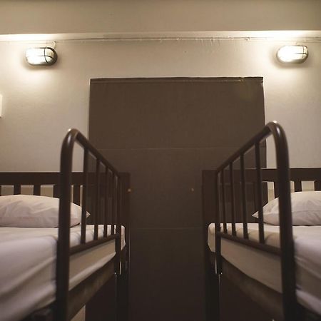 Some Rest Hostel Bangkok Extérieur photo