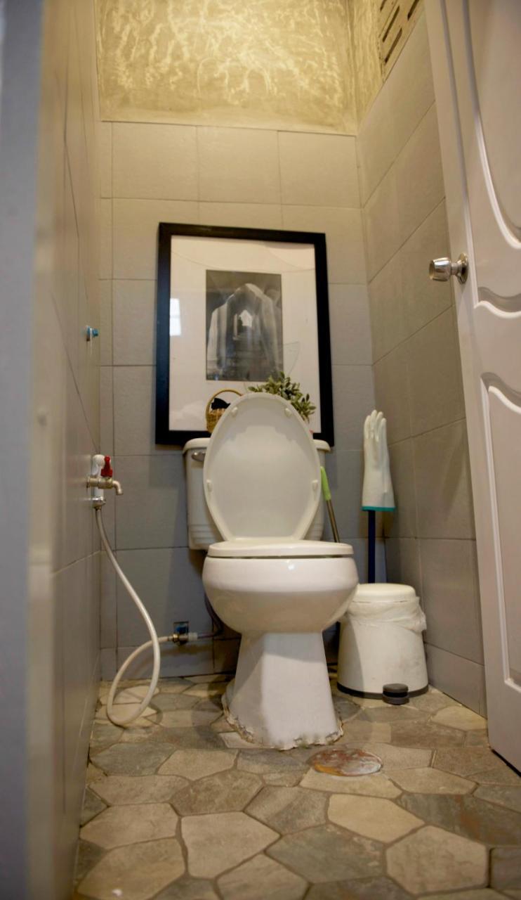 Some Rest Hostel Bangkok Extérieur photo