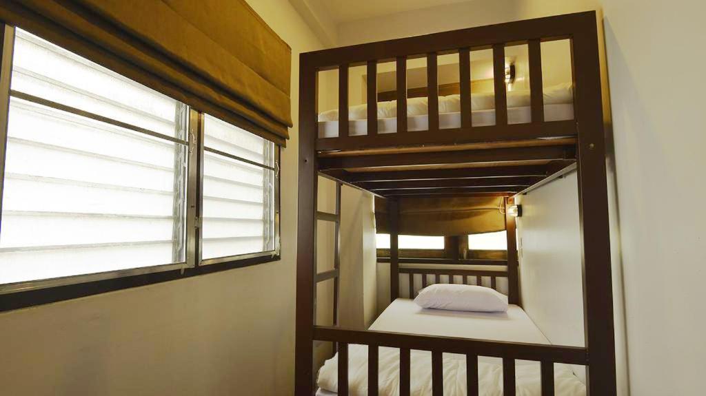 Some Rest Hostel Bangkok Extérieur photo