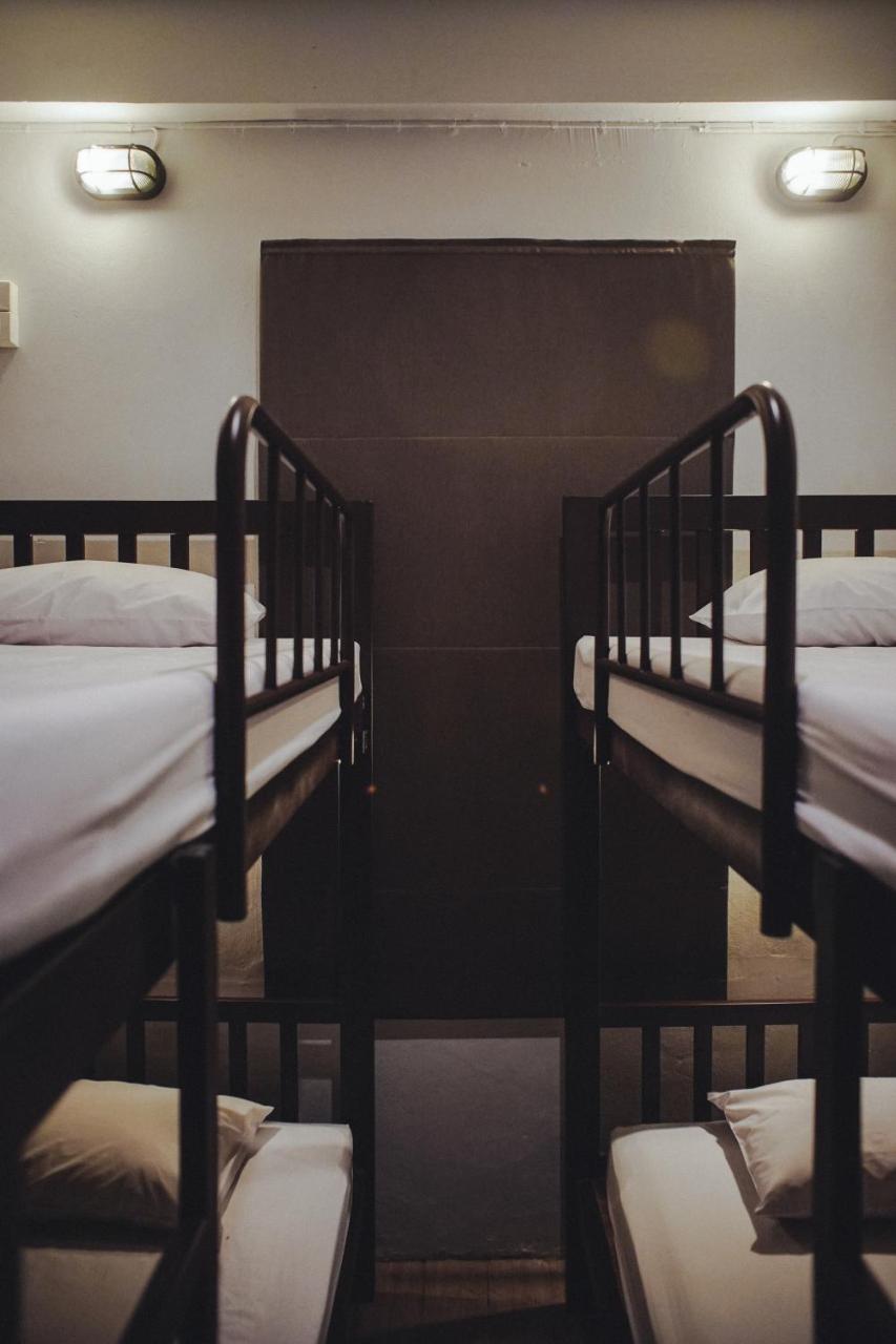 Some Rest Hostel Bangkok Extérieur photo